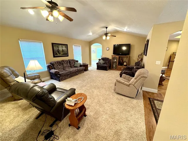 $375,000 | 2206 Cherry Blossom Circle, Lebanon, MO 65536