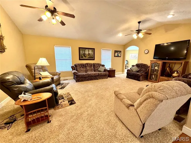 $375,000 | 2206 Cherry Blossom Circle, Lebanon, MO 65536