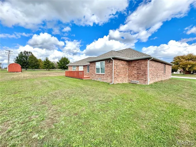 $375,000 | 2206 Cherry Blossom Circle, Lebanon, MO 65536