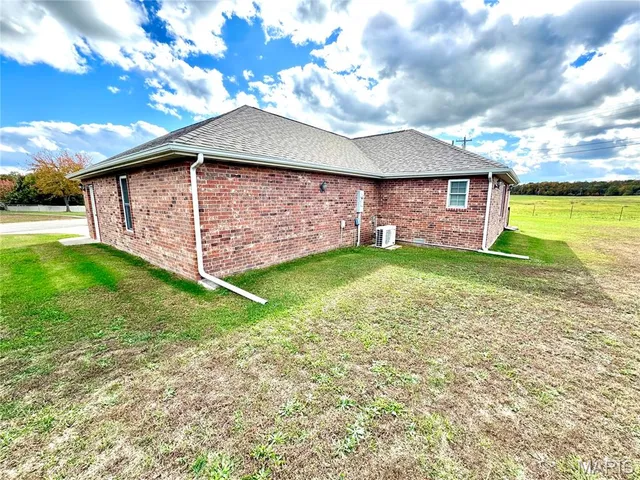 $375,000 | 2206 Cherry Blossom Circle, Lebanon, MO 65536