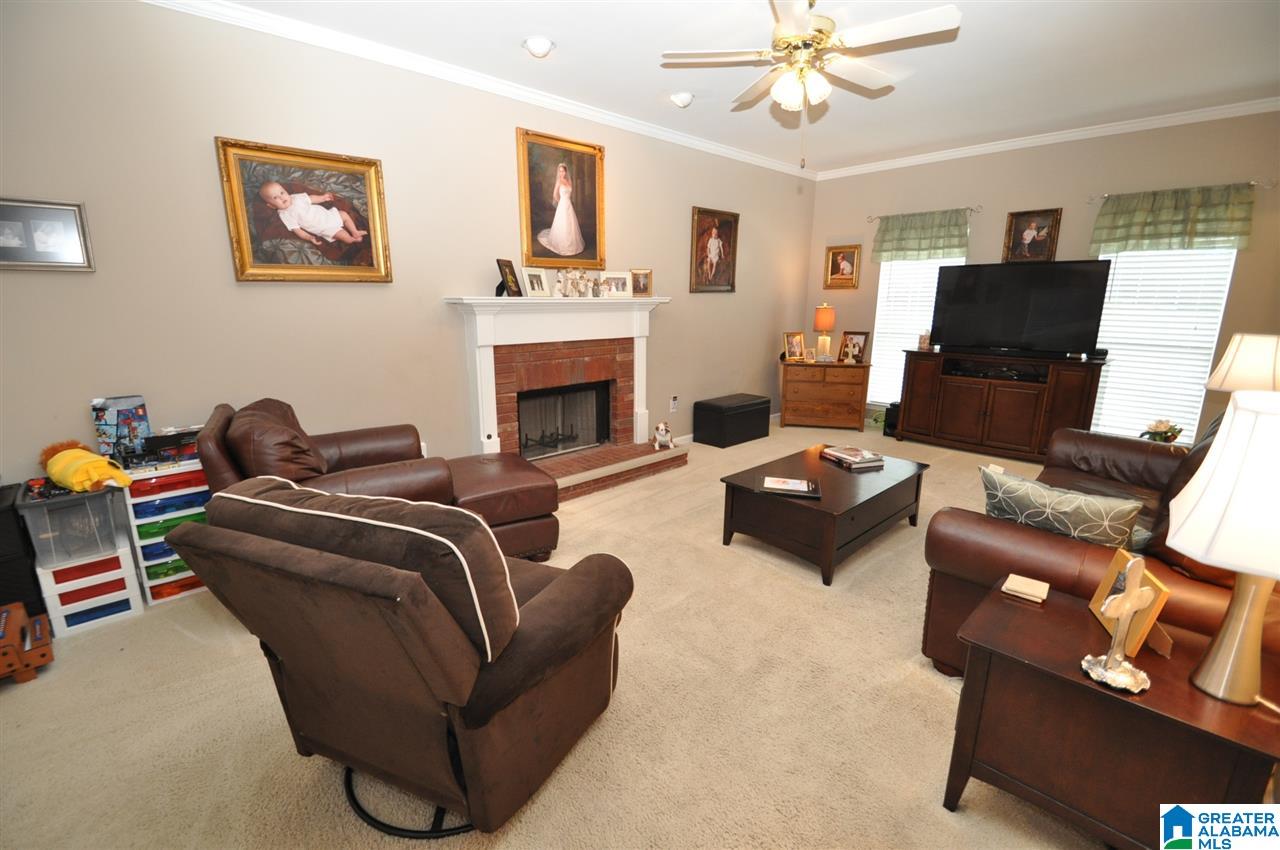 140 Ashford Way Alabaster, AL 35007 - Photo 3 of 12