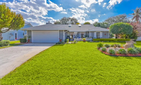 $499,000 | 7886 Southeast Trenton Avenue, Hobe Sound, FL 33455