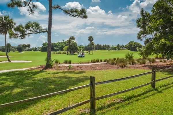 $499,000 | 7886 Southeast Trenton Avenue, Hobe Sound, FL 33455