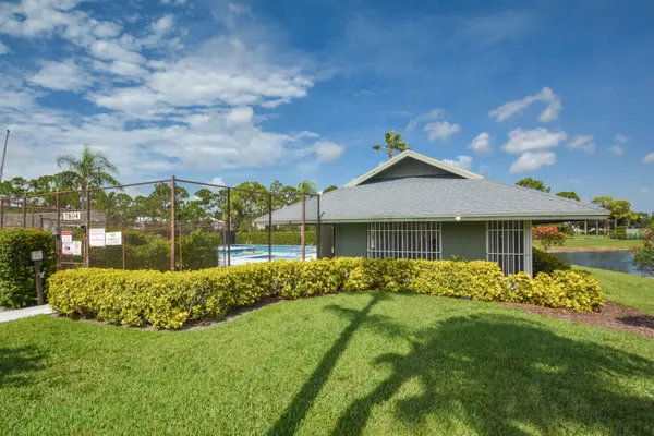 $499,000 | 7886 Southeast Trenton Avenue, Hobe Sound, FL 33455