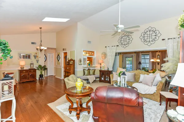 $499,000 | 7886 Southeast Trenton Avenue, Hobe Sound, FL 33455