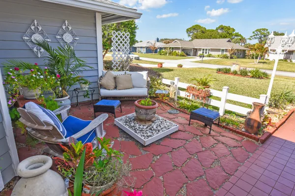 $499,000 | 7886 Southeast Trenton Avenue, Hobe Sound, FL 33455