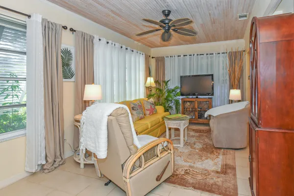 $499,000 | 7886 Southeast Trenton Avenue, Hobe Sound, FL 33455