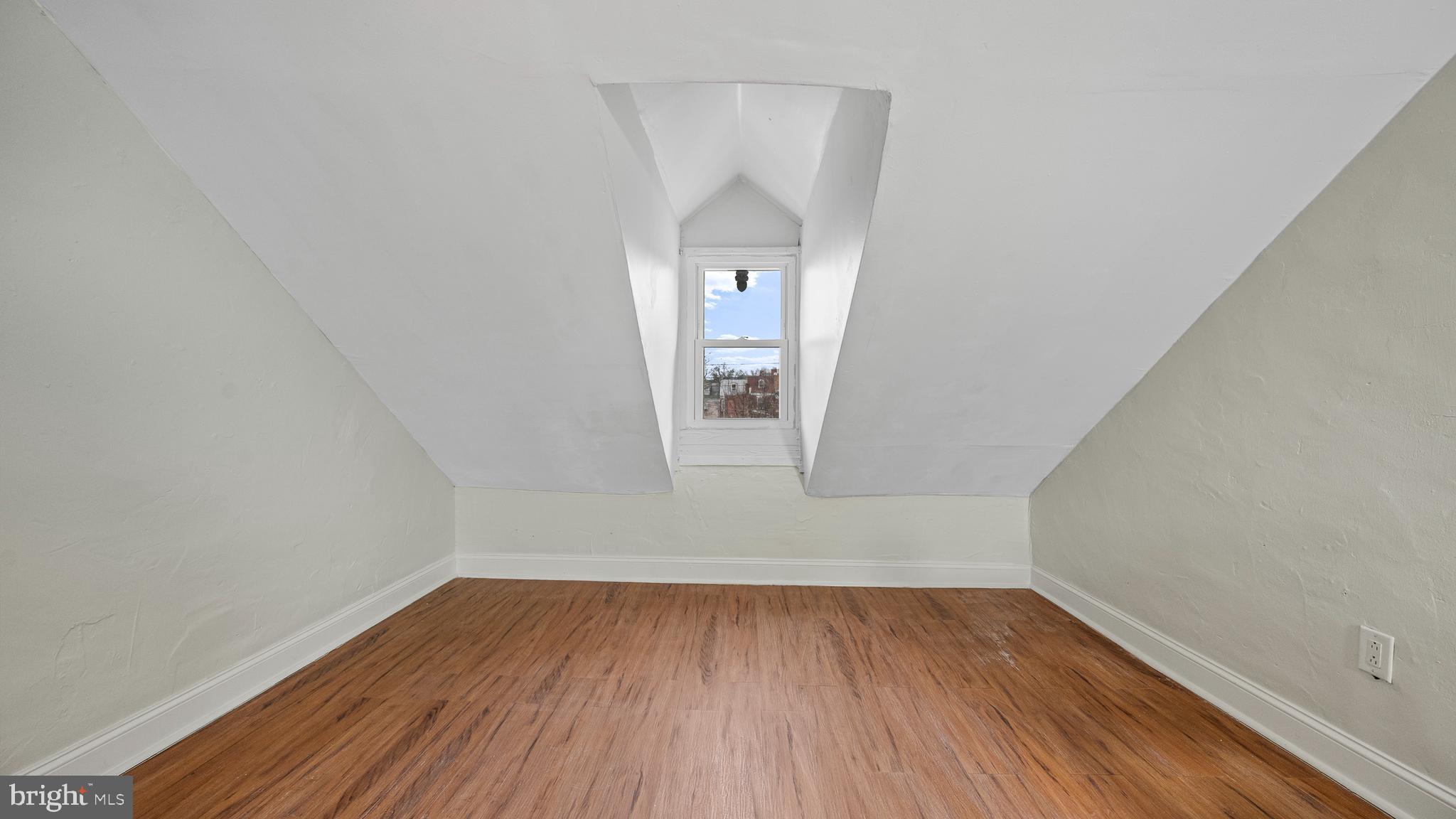 530 Maple Street Reading, PA 19602 - Photo 7 of 10