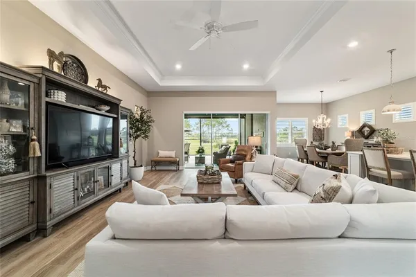 $695,000 | 8606 Southwest 61st Loop, Ocala, FL 34481