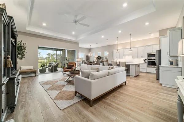 $695,000 | 8606 Southwest 61st Loop, Ocala, FL 34481