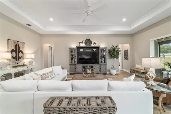 $695,000 | 8606 Southwest 61st Loop, Ocala, FL 34481