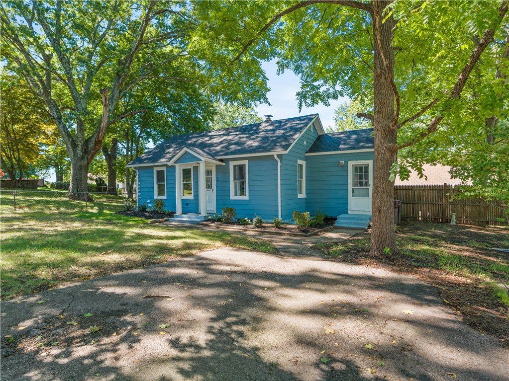 213 St Louis Avenue Woonsocket, RI 02895 - Photo 2 of 10