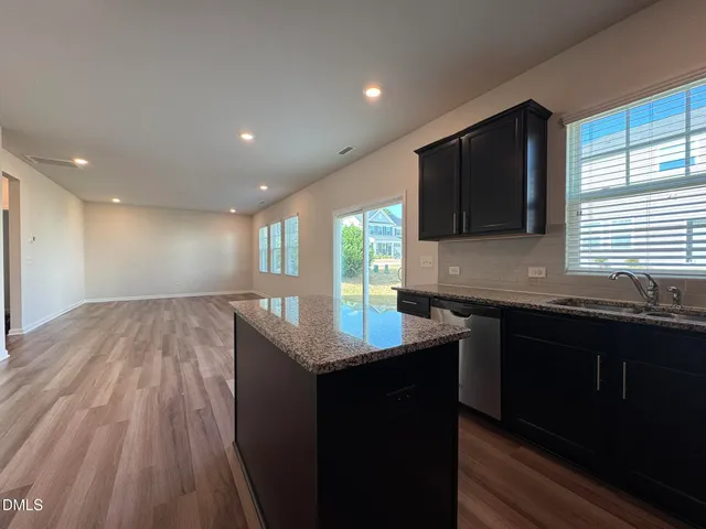 $1,895 | 142 Wedmore Drive, Fuquay-Varina, NC 27526