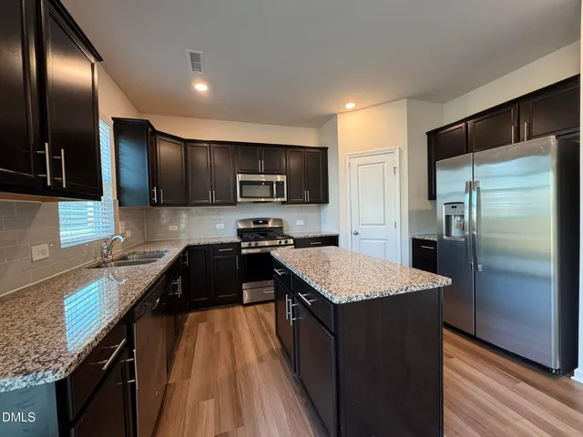 $1,895 | 142 Wedmore Drive, Fuquay-Varina, NC 27526