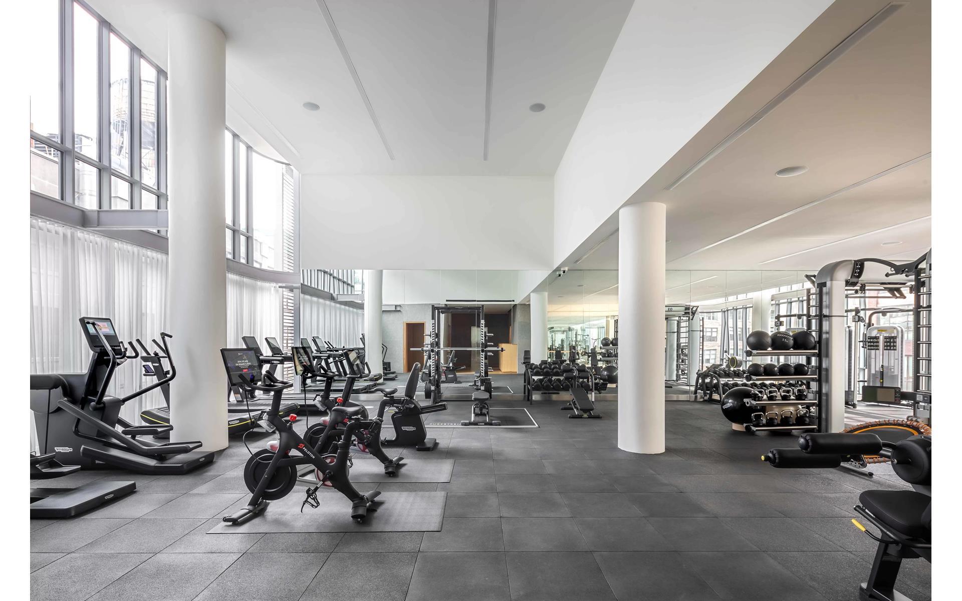 565 Broome Street, Unit S28A Manhattan, NY 10013 - Photo 27 of 36 a view of a room with gym equipment