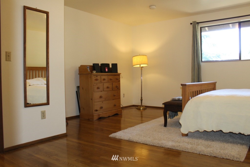 12515 Southeast 99th Street Renton, WA 98056 - Photo 12 of 19