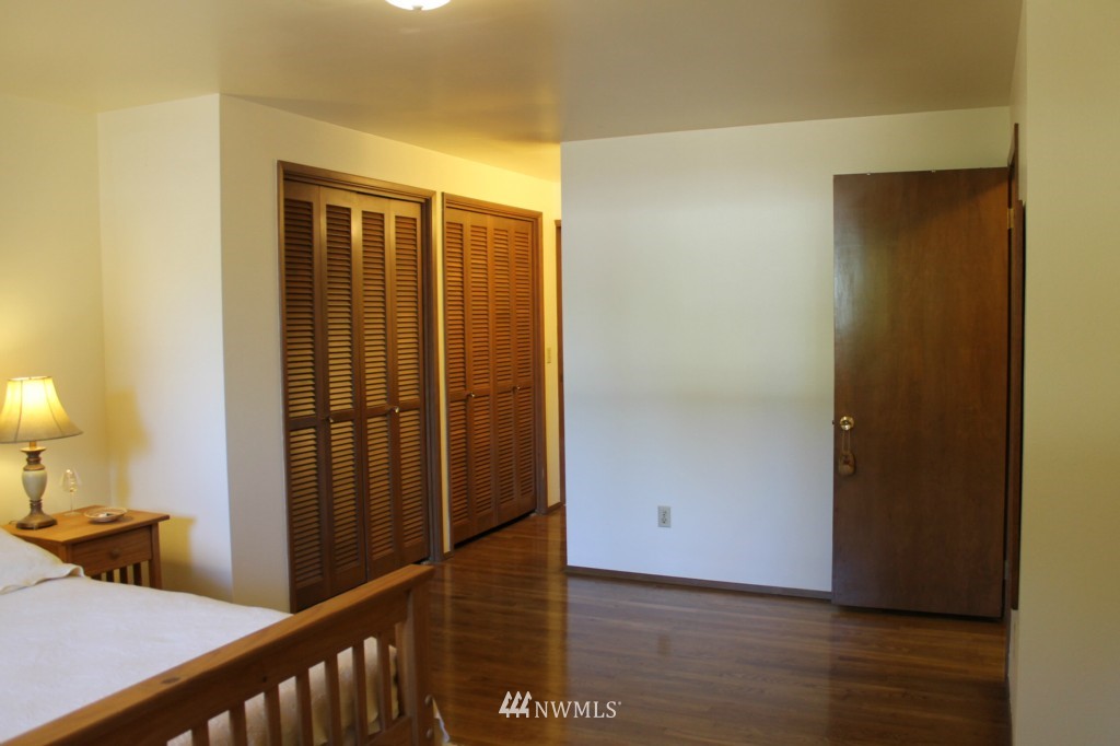 12515 Southeast 99th Street Renton, WA 98056 - Photo 13 of 19
