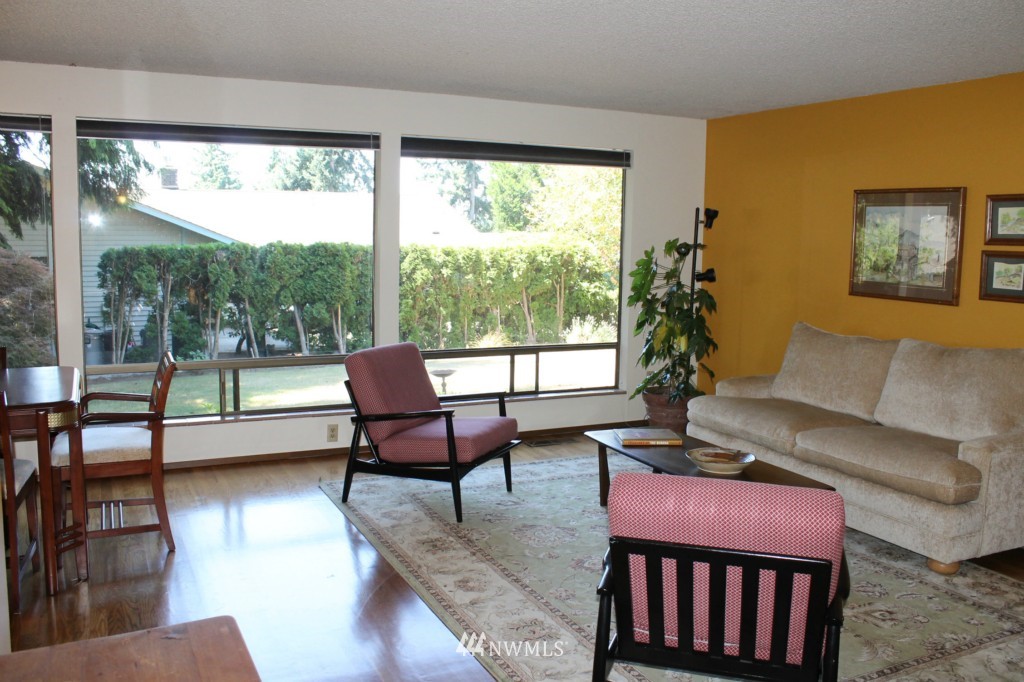 12515 Southeast 99th Street Renton, WA 98056 - Photo 9 of 19