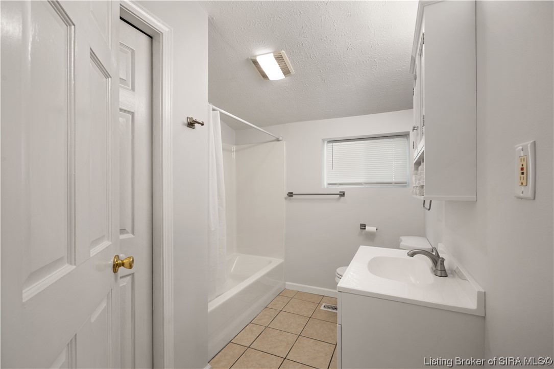 5641 Grant Line Road New Albany, IN 47150 - Photo 15 of 52 Gallery Image 15