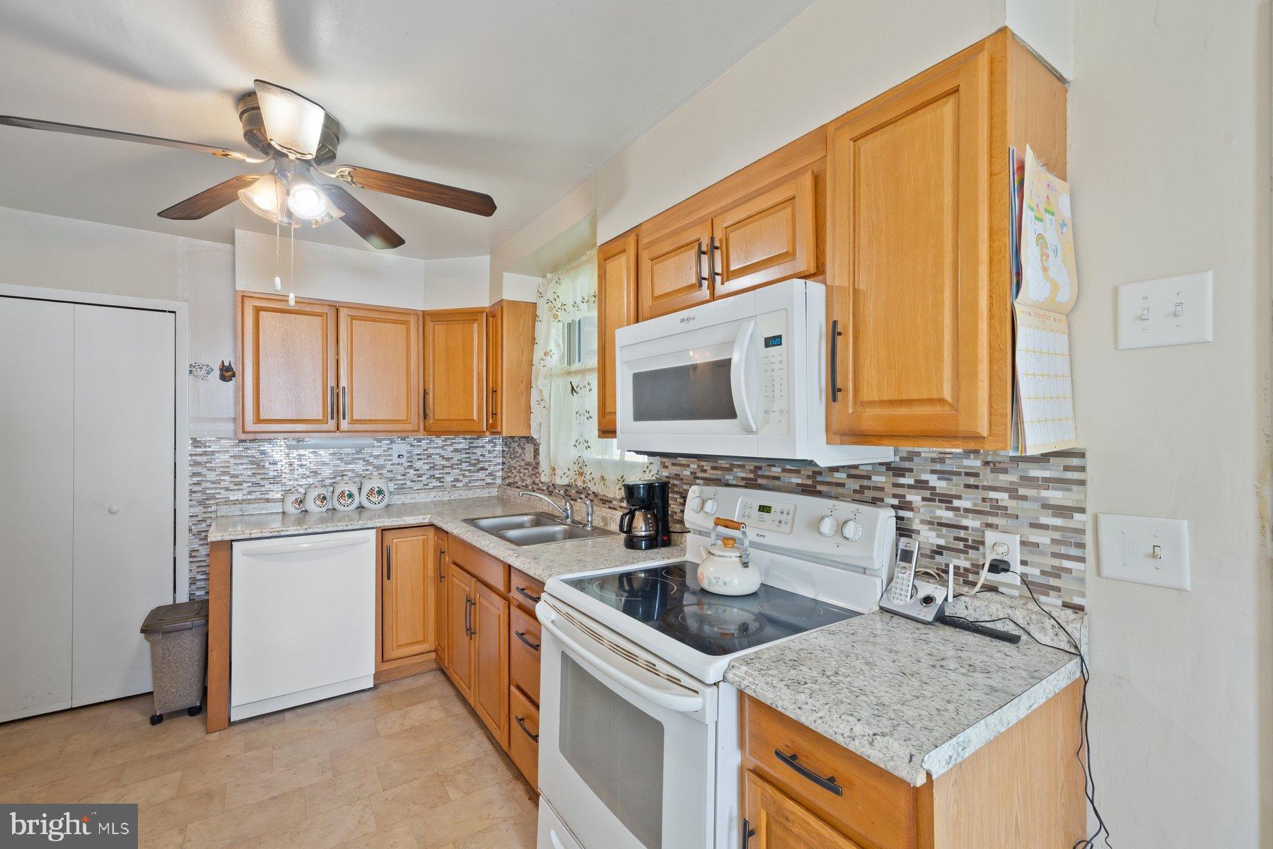 488 Bruce Avenue Odenton, MD 21113 - Photo 8 of 54 Kitchen