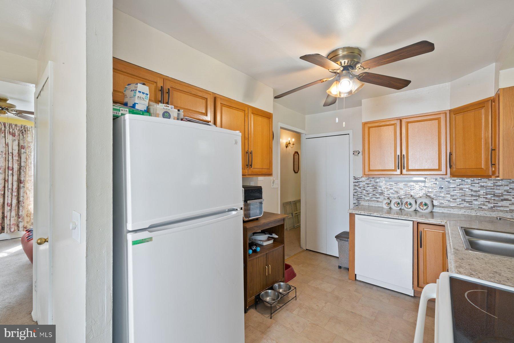 488 Bruce Avenue Odenton, MD 21113 - Photo 9 of 54 Kitchen
