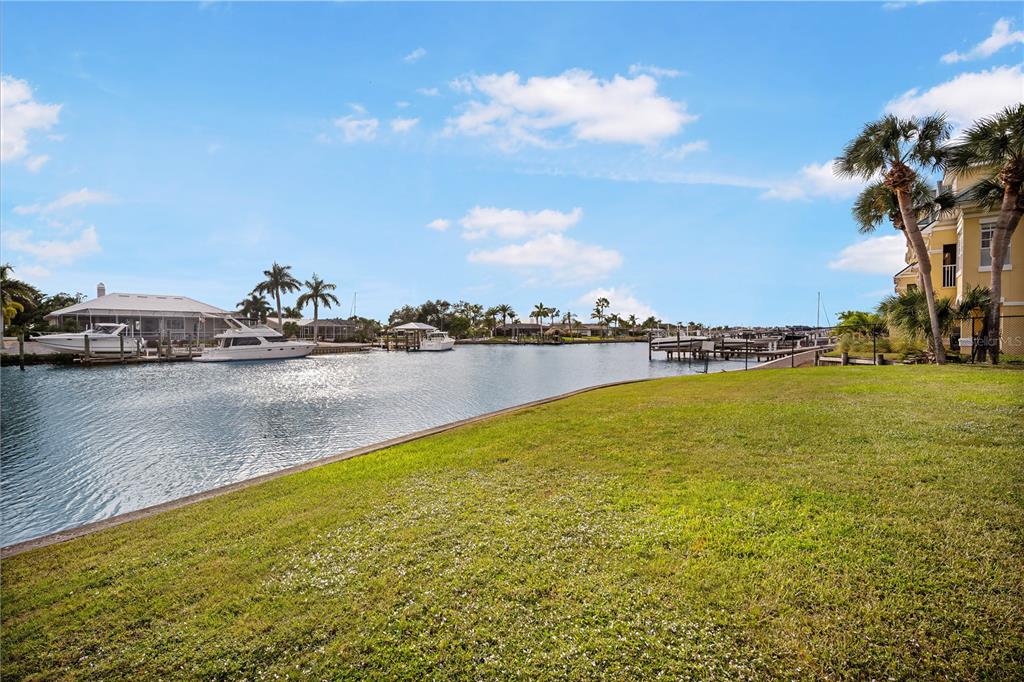 1028 Apollo Beach Boulevard, Unit 17 Apollo Beach, FL 33572 - Photo 21 of 27 a view of an ocean and beach