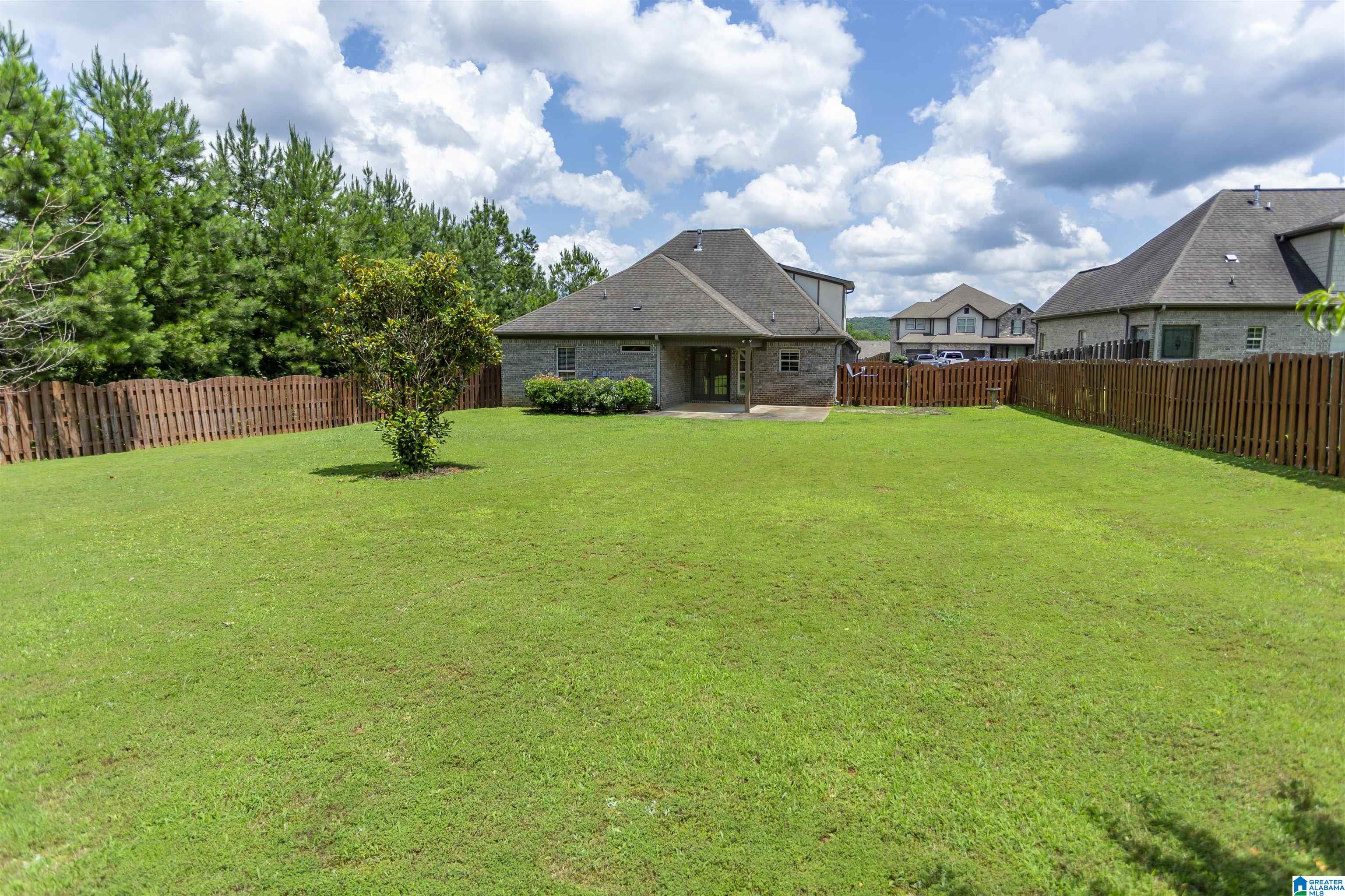 321 Lacey Avenue Alabaster, AL 35114 - Photo 8 of 32