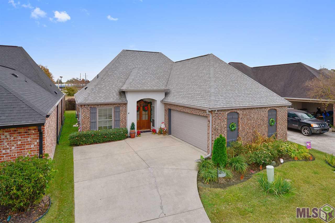 5222 Heidis Place Baton Rouge, LA 70817 - Photo 2 of 15 Two Car Garage