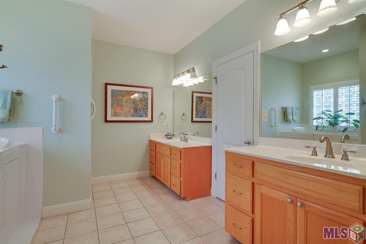 5222 Heidis Place Baton Rouge, LA 70817 - Photo 7 of 15 Master Bath-Double Vanities