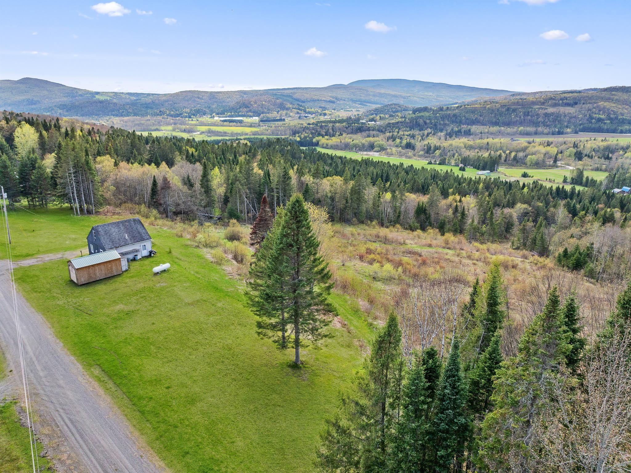 131 Daniel Beard Road Pittsburg, NH 03592 - Photo 15 of 27