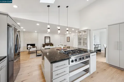 $2,795,000 | 41 Kellie Ann Court, Orinda, CA 94563