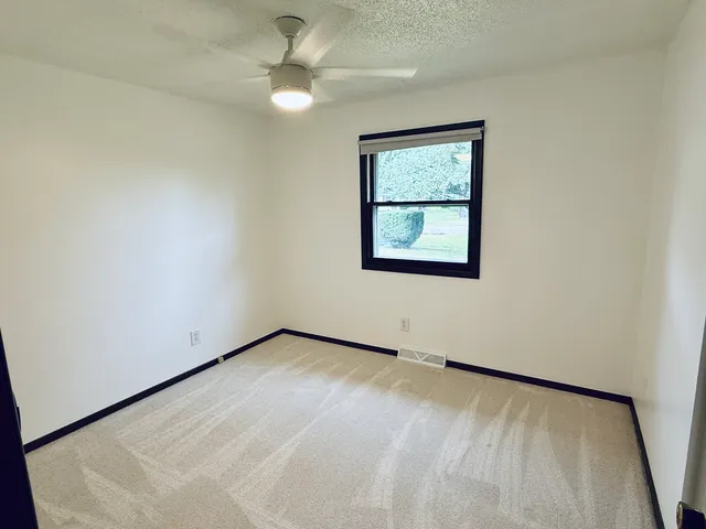 $249,900 | 5872 Beebe Drive, Rochelle, IL 61068