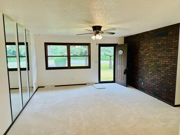 $249,900 | 5872 Beebe Drive, Rochelle, IL 61068
