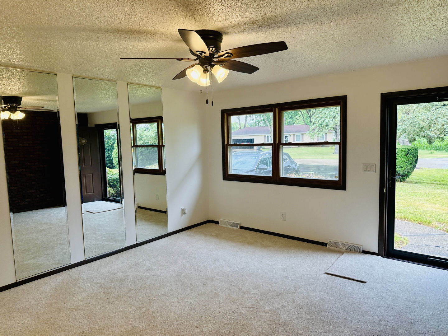 5872 Beebe Drive Rochelle, IL 61068 - Photo 3 of 17