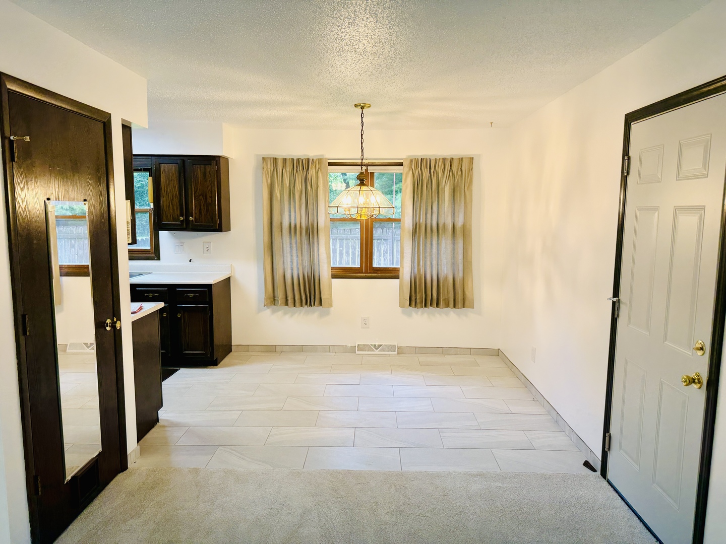 5872 Beebe Drive Rochelle, IL 61068 - Photo 4 of 17