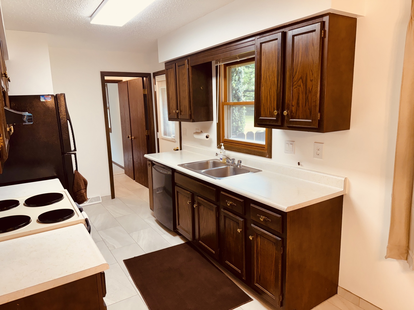 5872 Beebe Drive Rochelle, IL 61068 - Photo 5 of 17