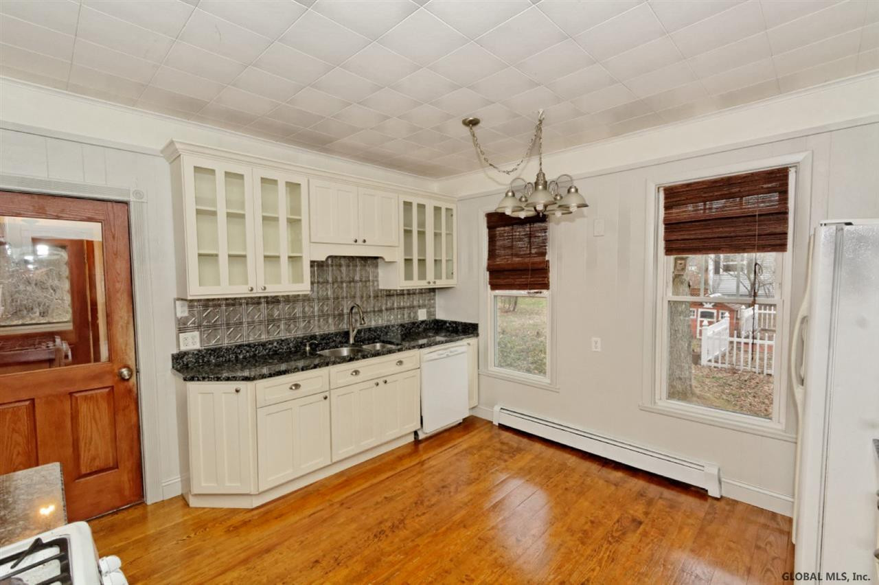 955 Riverview Road Rexford, NY 12148 - Photo 9 of 25 Photo 9
