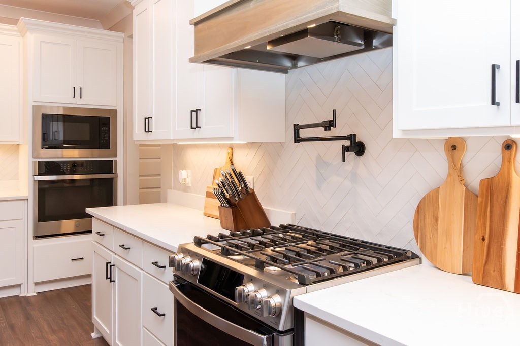 1355 Old Louisville Road Guyton, GA 31312 - Photo 9 of 43 Gas Range with Pot Filler