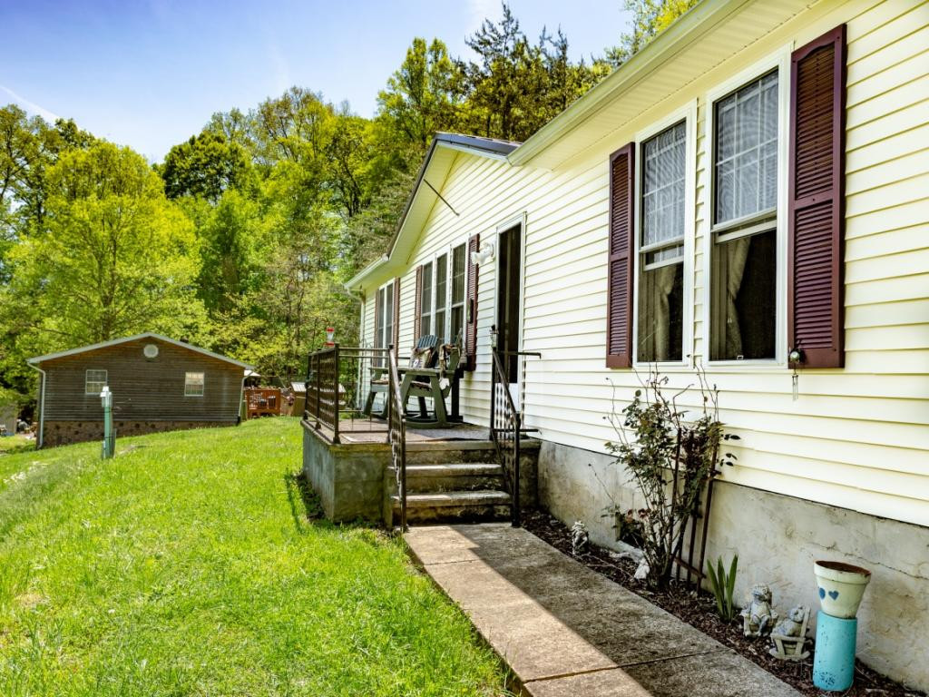 388 Emmett Road Bristol, TN 37620 - Photo 1 of 34 Photo 1