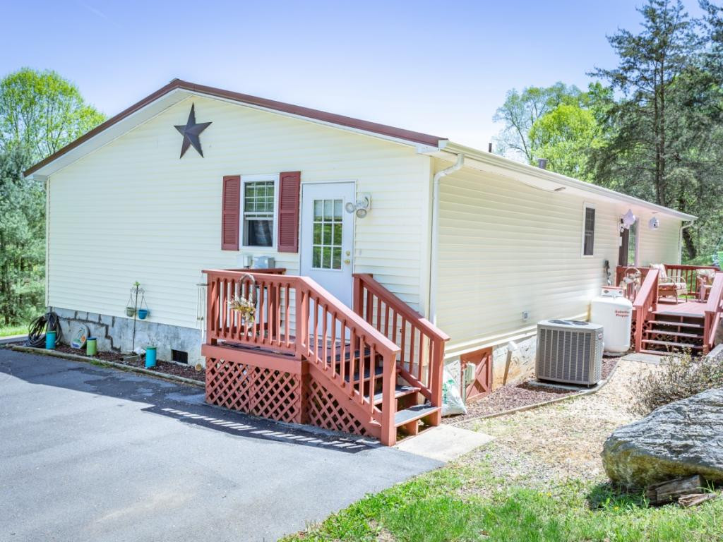 388 Emmett Road Bristol, TN 37620 - Photo 28 of 34 Photo 28