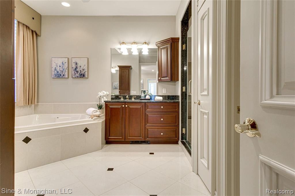 45 Roslyn Road Grosse Pointe Shores, MI 48236 - Photo 39 of 88