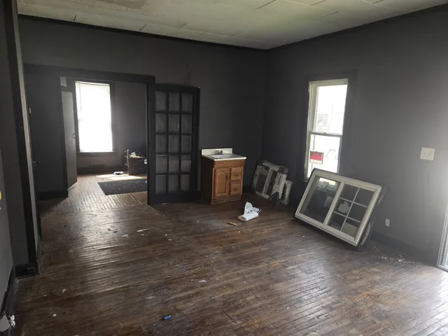 $85,000 | 708 West Jefferson Street, Bloomington, IL 61701