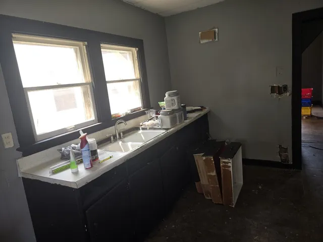 $85,000 | 708 West Jefferson Street, Bloomington, IL 61701