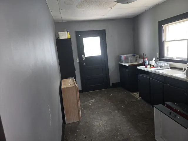 $85,000 | 708 West Jefferson Street, Bloomington, IL 61701