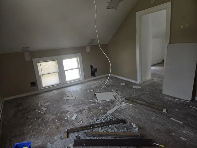 $85,000 | 708 West Jefferson Street, Bloomington, IL 61701