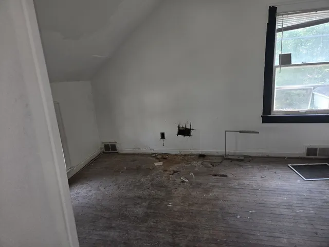 $85,000 | 708 West Jefferson Street, Bloomington, IL 61701