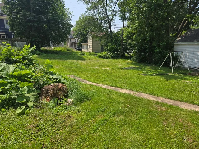 $85,000 | 708 West Jefferson Street, Bloomington, IL 61701