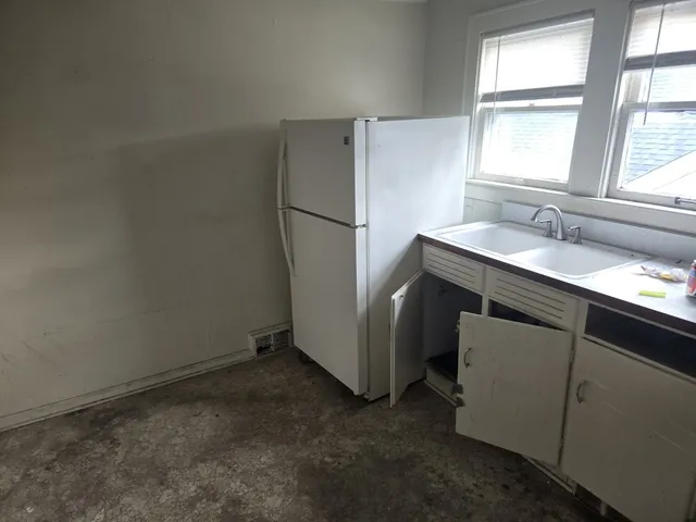 $85,000 | 708 West Jefferson Street, Bloomington, IL 61701