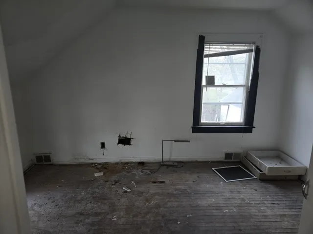 $85,000 | 708 West Jefferson Street, Bloomington, IL 61701