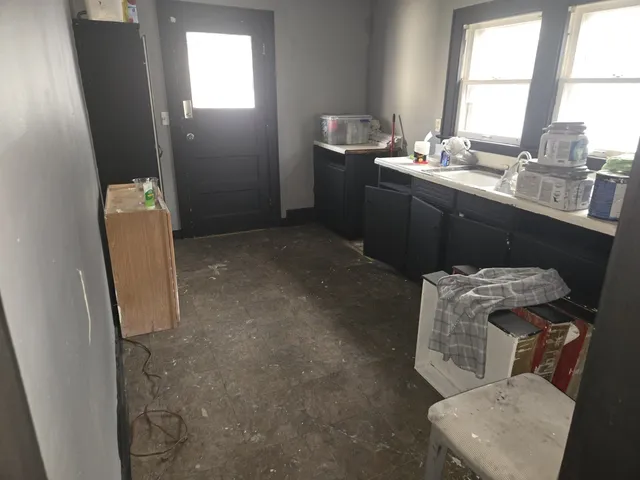 $85,000 | 708 West Jefferson Street, Bloomington, IL 61701